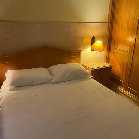 Hotel Portucalense 2*